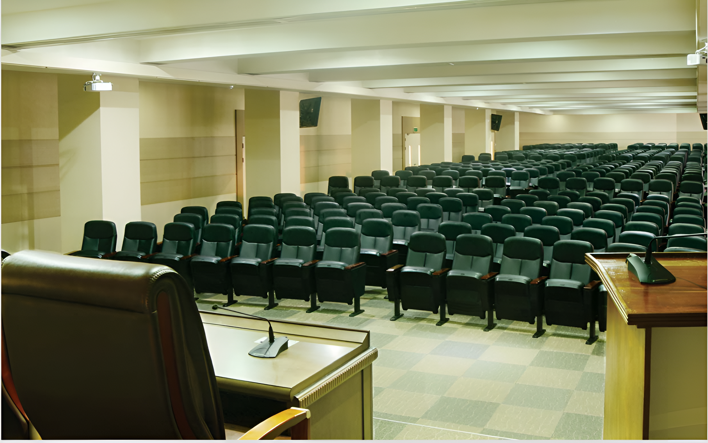 L04 – Auditorium  (400 SEAT)